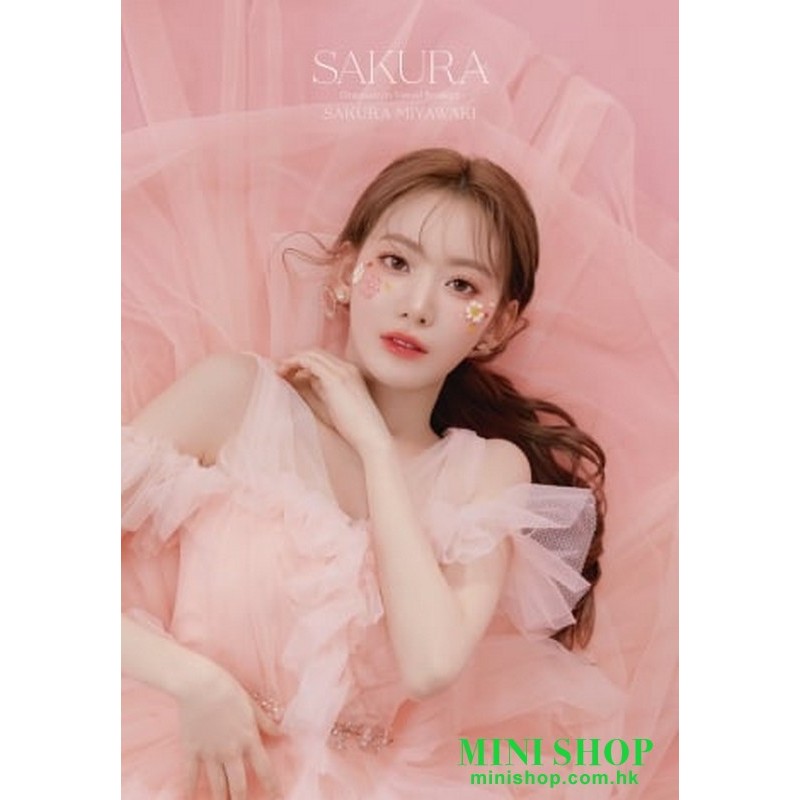 宮脇咲良 卒業ビジュアルブックレット SAKURA MIYAWAKI Graduation Visual Booklet